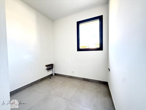 Sainte-Colombe-de-la-Commanderie (66300) VILLA D’ARCHITECTE T5 4 FACES 175 m2