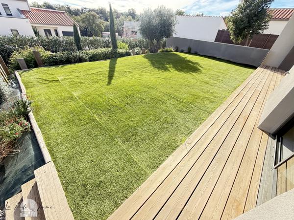 Sainte-Colombe-de-la-Commanderie (66300) VILLA D’ARCHITECTE T5 4 FACES 175 m2