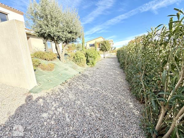 Sainte-Colombe-de-la-Commanderie (66300) VILLA D’ARCHITECTE T5 4 FACES 175 m2