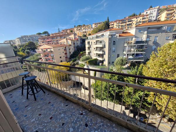 Appartement 3 pièces lumineux avec vue dégagée ? 6? étage