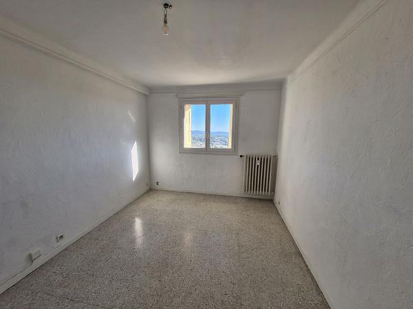 Appartement 3 pièces lumineux avec vue dégagée ? 6? étage