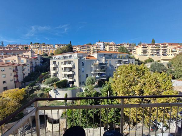 Appartement 3 pièces lumineux avec vue dégagée ? 6? étage