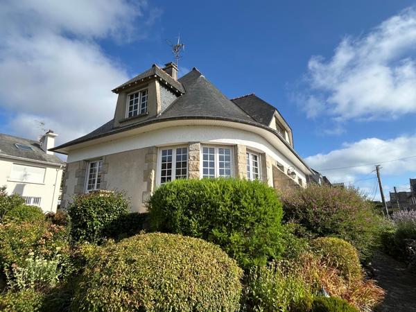 Maison familiale vue mer dans le centre ville de Cancale