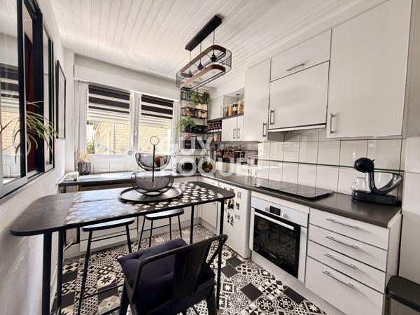 Appartement à vendre de 6 pièces de 98 m² à Reims Secteur PAIX / PASTEUR