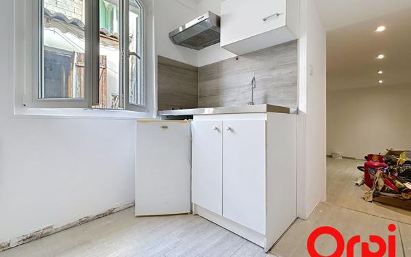 Immeuble à vendre    13 pièces • 192 m2 Lunel