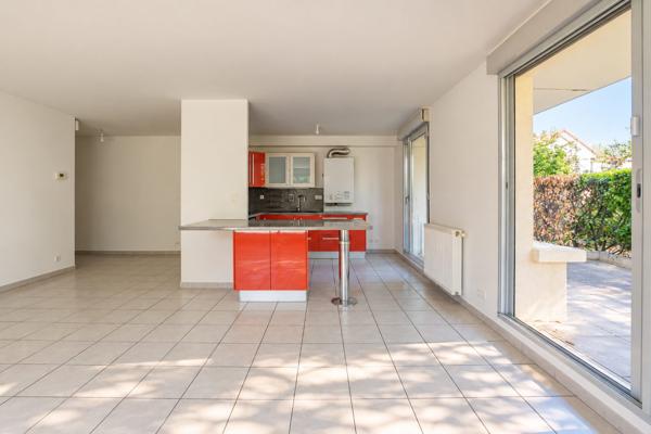 Appartement T4, terrasse, jardin, garage et cave