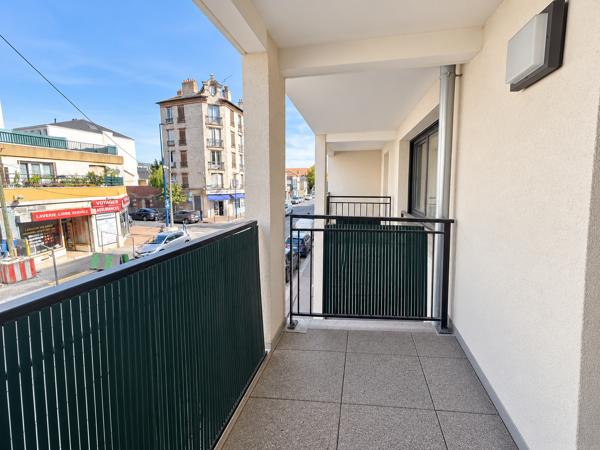 Appartement F2 42m² clef en main copro 2021 avec parking à Drancy (93700)