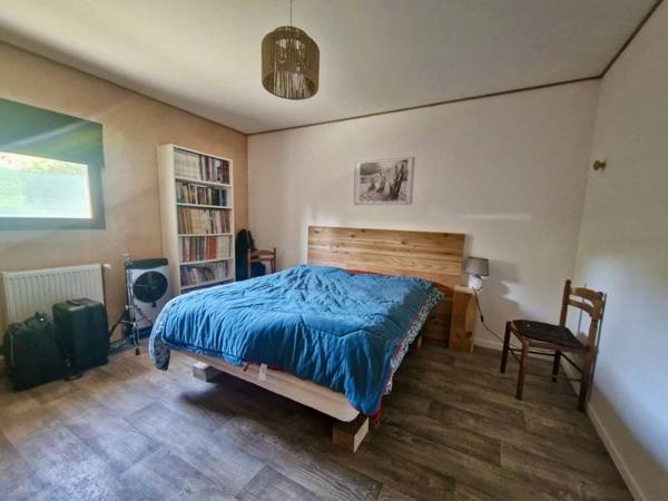 Maison mitoyenne avec atelier