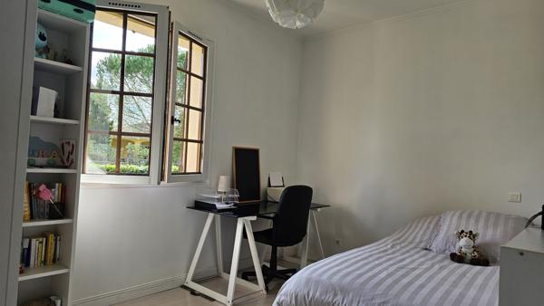 Fauguerolles (47400) Plain-pied de 137m², 3 chambres, double garage sur un terrain plat et clôturé de 2500m².