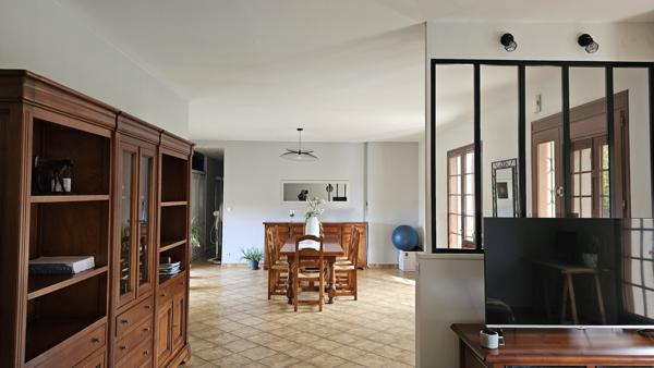 Fauguerolles (47400) Plain-pied de 137m², 3 chambres, double garage sur un terrain plat et clôturé de 2500m².