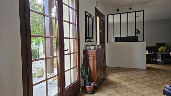 Fauguerolles (47400) Plain-pied de 137m², 3 chambres, double garage sur un terrain plat et clôturé de 2500m².