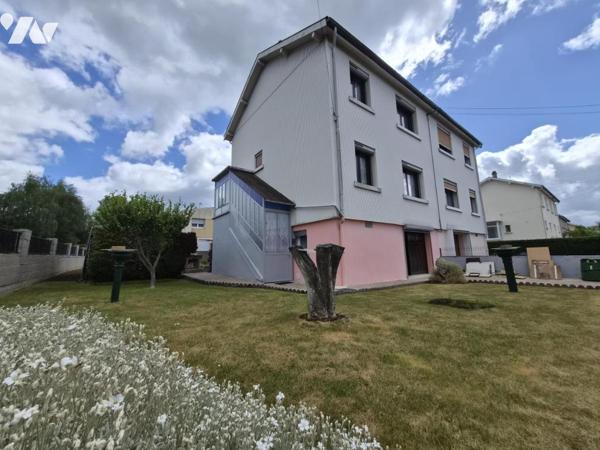 MAISON T5 AVEC 3 CHAMBRES, GARAGE ET JARDIN