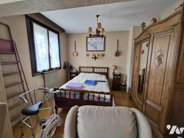 MAISON T5 AVEC 3 CHAMBRES, GARAGE ET JARDIN
