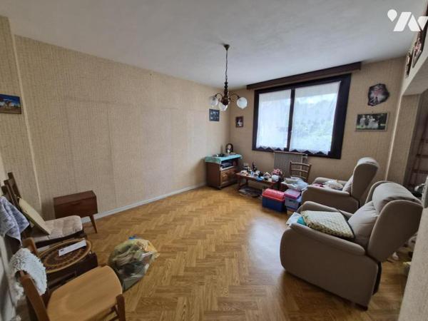 MAISON T5 AVEC 3 CHAMBRES, GARAGE ET JARDIN