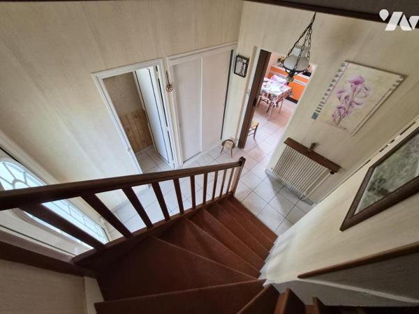 MAISON T5 AVEC 3 CHAMBRES, GARAGE ET JARDIN