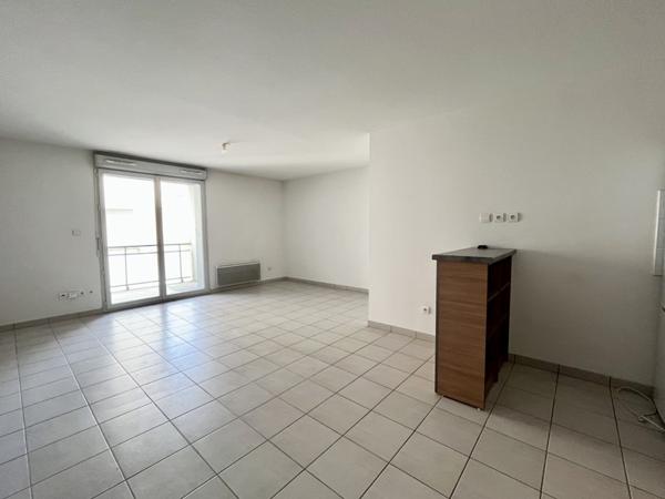 Appartement à louer 890 € CC Lormont 3 p 62 m² DPE B