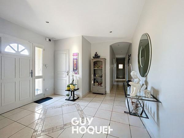 Magnifique Maison de Plain pied, 3 Chambres, Dble GGE - 71850 CHARNAY LES MACON