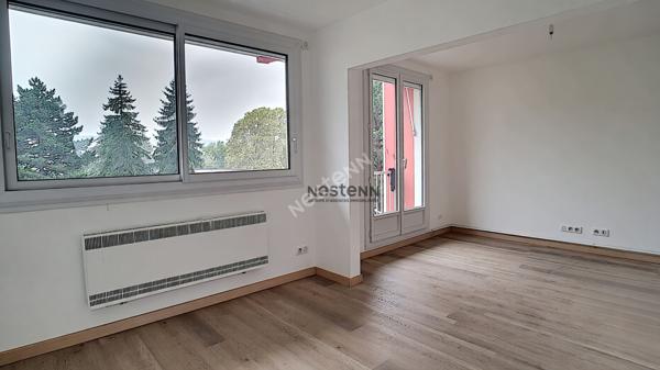 A VENDRE- Saint Martin d'Hères 4P+C avec possibilité de garage à 10min du campus à 2 minutes de la Rocade.