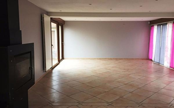 Maison à louer    3 pièces •  Courcelles-Epayelles