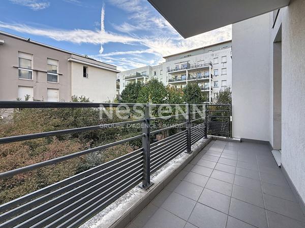 Grand Appartement Duplex 3 pièces secteur FORT DE BRON avec Terrasse - 69500 BRON