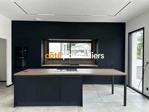 Vente Maison146 m² - 6 Pièces - MIRECOURT (88500)