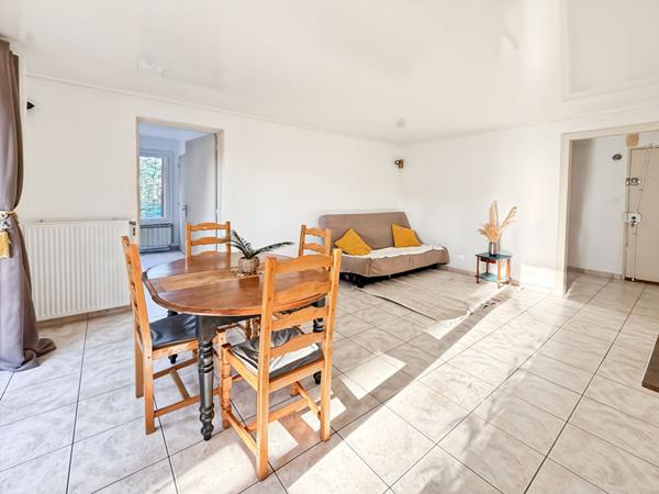A vendre appartement T3 de 62 m² avec 2 balcons secteur la Pounche 13190 Allauch