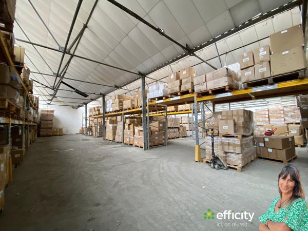 Local Commercial
        
        - 800 m² Exclusivité 175 000 € *