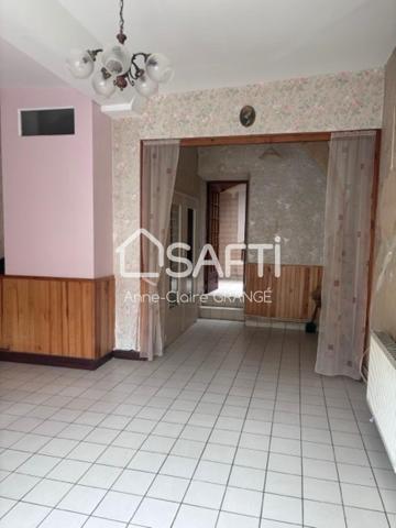 Maison de ville, proche de toute commodité