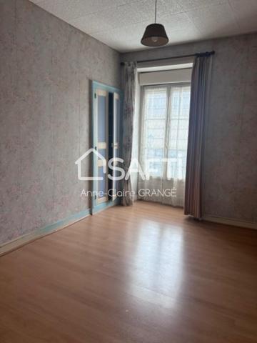 Maison de ville, proche de toute commodité