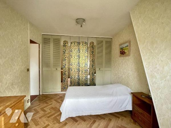 A VENDRE - LIMEIL-BREVANNES - Maison de 99 m2 (surface au sol de 133 m²) située dans le quartie...