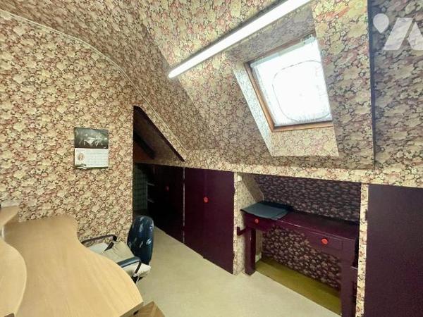 A VENDRE - LIMEIL-BREVANNES - Maison de 99 m2 (surface au sol de 133 m²) située dans le quartie...