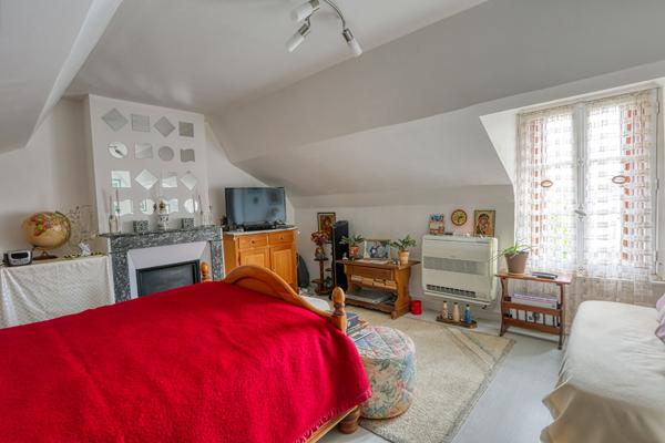 Maison rénové avec confort de plain pied proche commodités