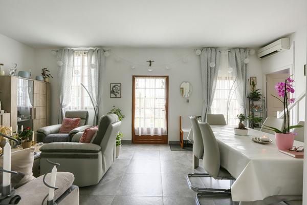 Maison rénové avec confort de plain pied proche commodités