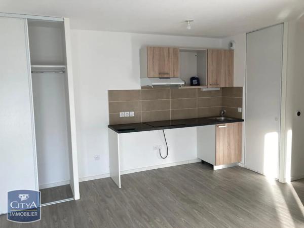 Appartement à louer 3 pièces 60.4m² Le Taillan-Médoc (33320)