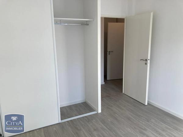 Appartement à louer 3 pièces 60.4m² Le Taillan-Médoc (33320)