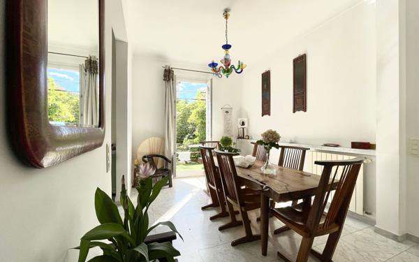 Maison à vendre    5 pièces • 156,19 m2 Nice