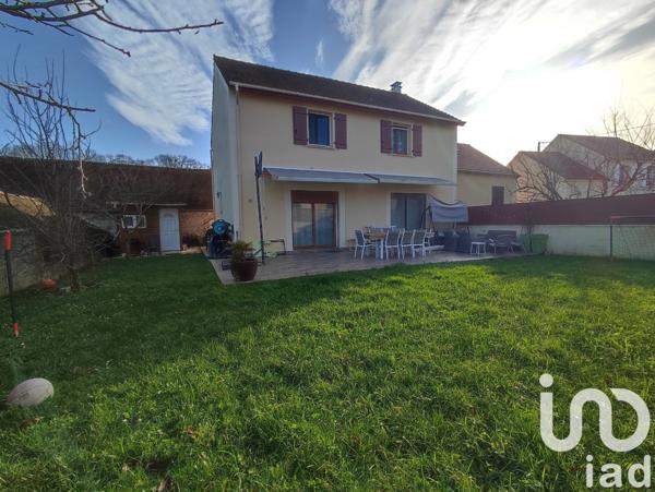 Maison traditionnelle 5 pièces de 120 m² à Asnières-sur-Oise (95270)