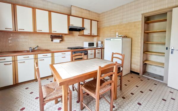 Maison à vendre    5 pièces •  Mas-Grenier