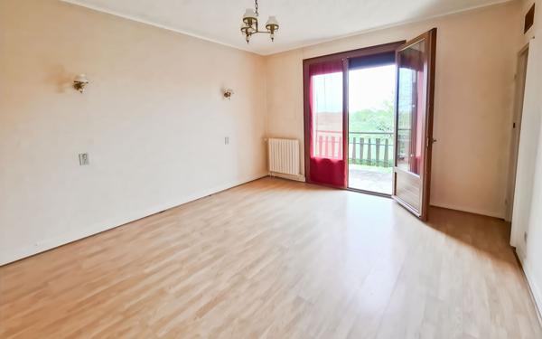 Maison à vendre    5 pièces •  Mas-Grenier