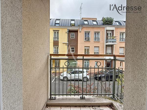 SURESNES/ Pasteur - Appartement 4 pièces 84m² - 1 Terrasse - 1 Balconnet - 1 Double Parking - 1 Cave