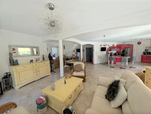 Magnifique maison en plein cœur d'herbignac - piscine-  5 chambres - Grand Terrain divisible