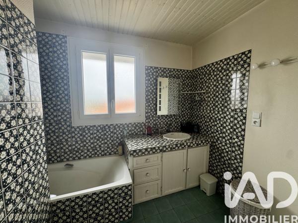Maison à vendre 8 pièces 225 m² Saintes