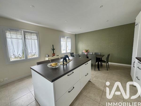 Maison à vendre 8 pièces 225 m² Saintes