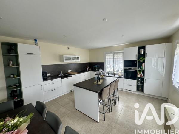 Maison à vendre 8 pièces 225 m² Saintes