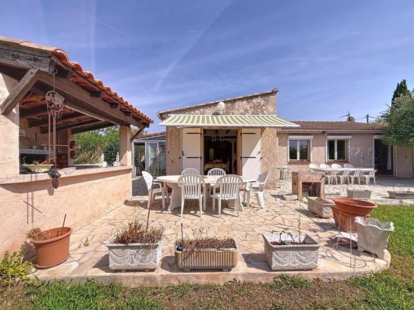 Villa 4 chambres, dans quartier résidentiel recherché