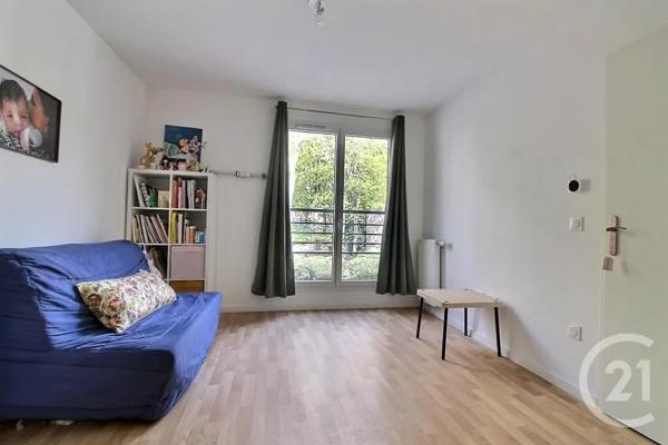 Appartement Studio à vendre  1 pièce - 32,90 m 2   NOISY LE GRAND  - 93