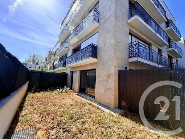 Appartement Studio à vendre  1 pièce - 32,90 m 2   NOISY LE GRAND  - 93