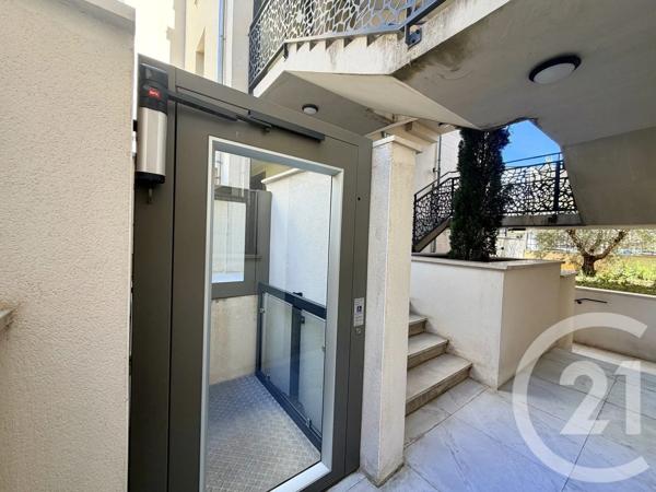 Appartement Studio à vendre  1 pièce - 32,90 m 2   NOISY LE GRAND  - 93
