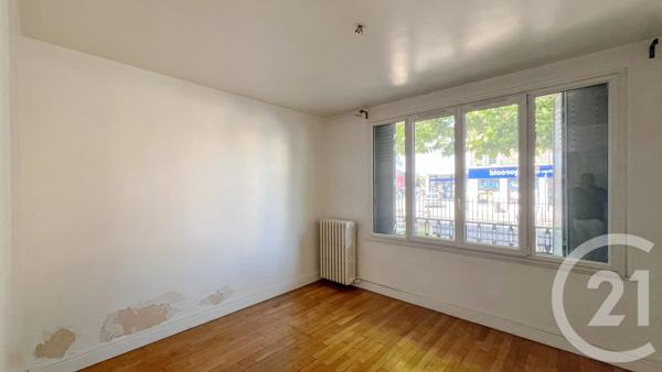 Appartement Studio à vendre  1 pièce - 32,90 m 2   NOISY LE GRAND  - 93