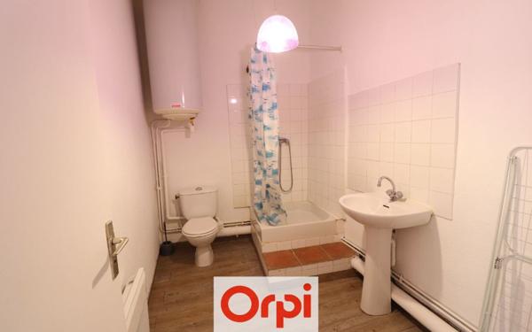 Appartement à louer    1 pièce •  Cuges-les-Pins